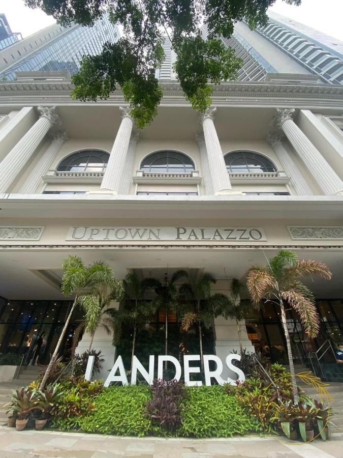 Aparthotel Maez - Uptown Parksuites *